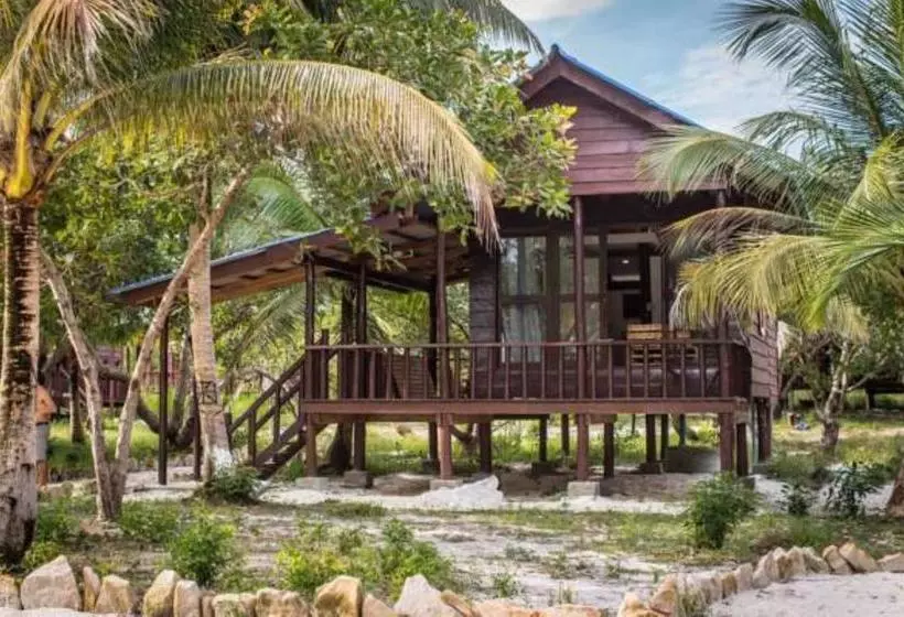 リゾートホテル Malibu Hostel