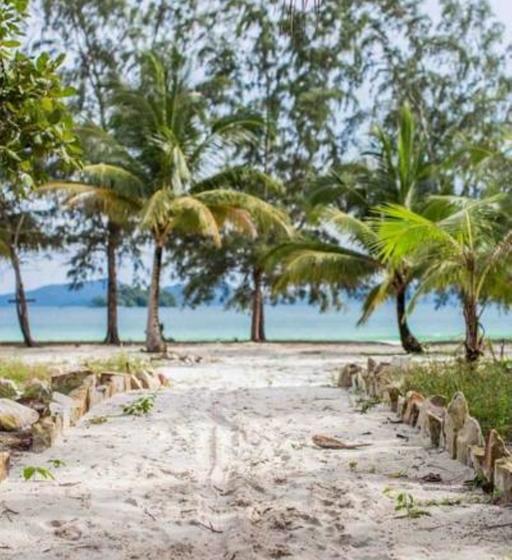 אתר נופש Malibu Hostel