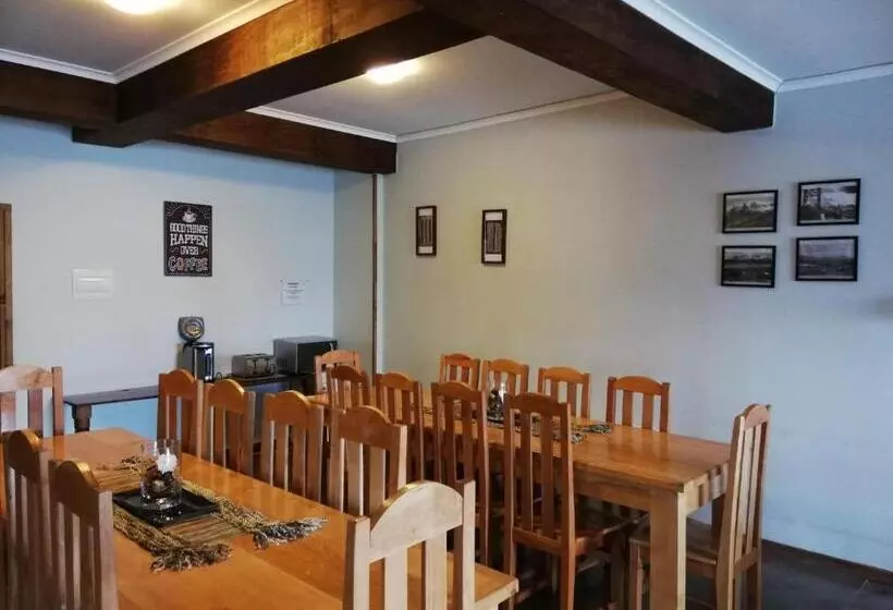 Hostal La Base