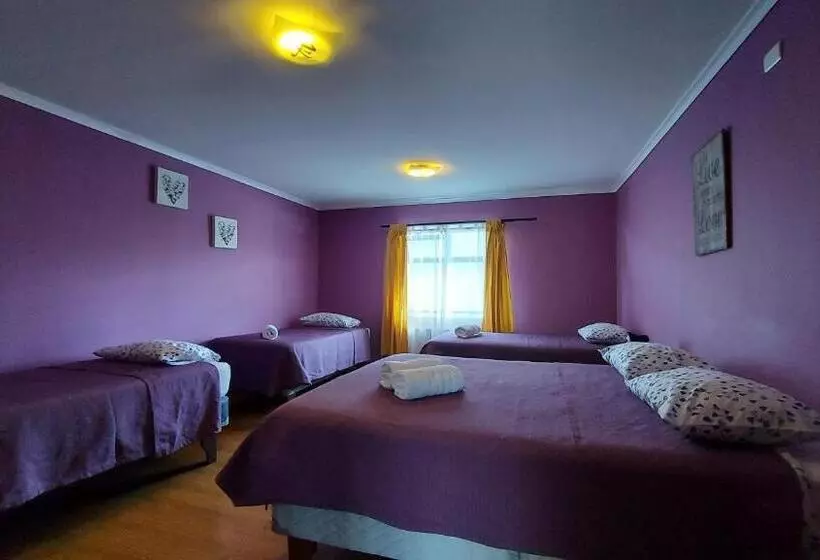 Hostal La Base
