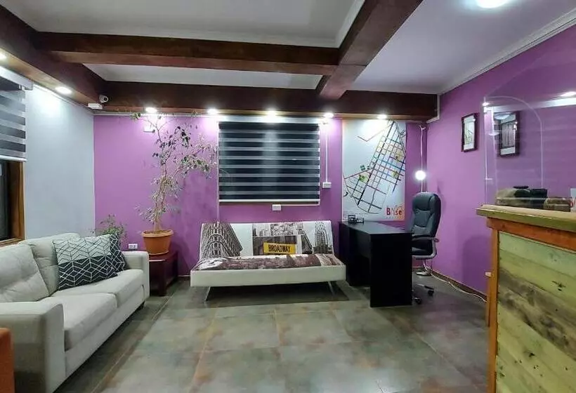 Hostal La Base