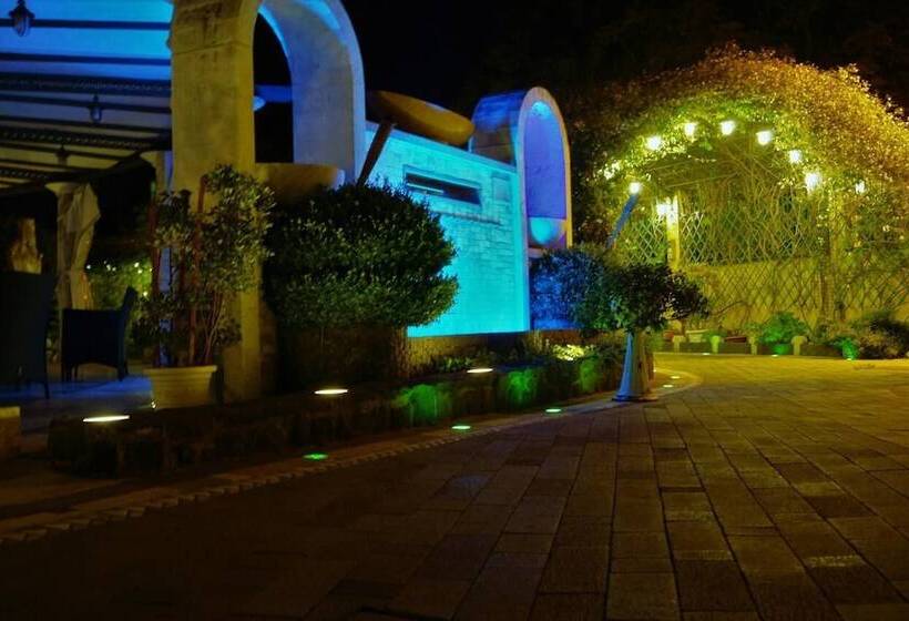 פונדק Villa Masseria Marini