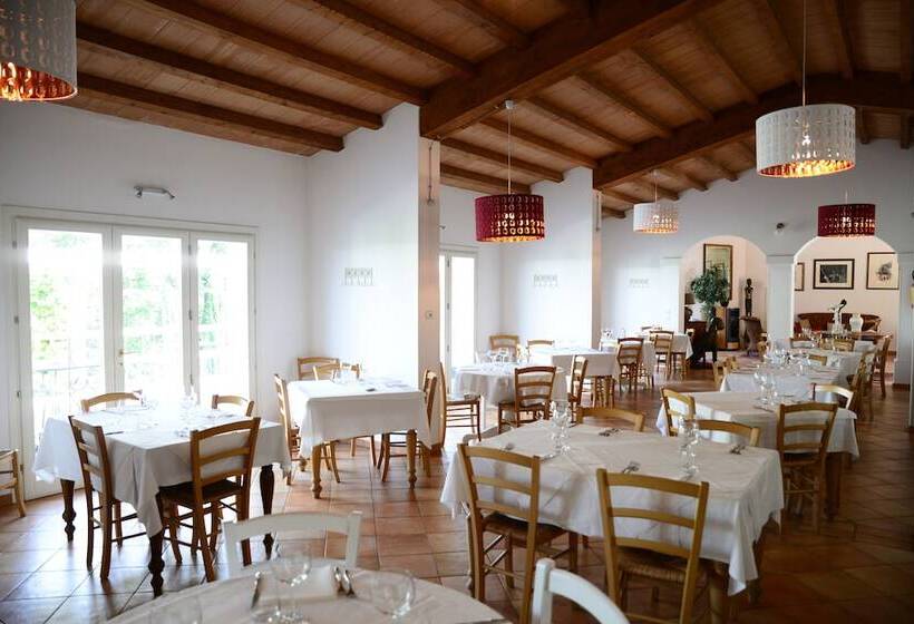 בית מלון כפרי Agriturismo Al Colle