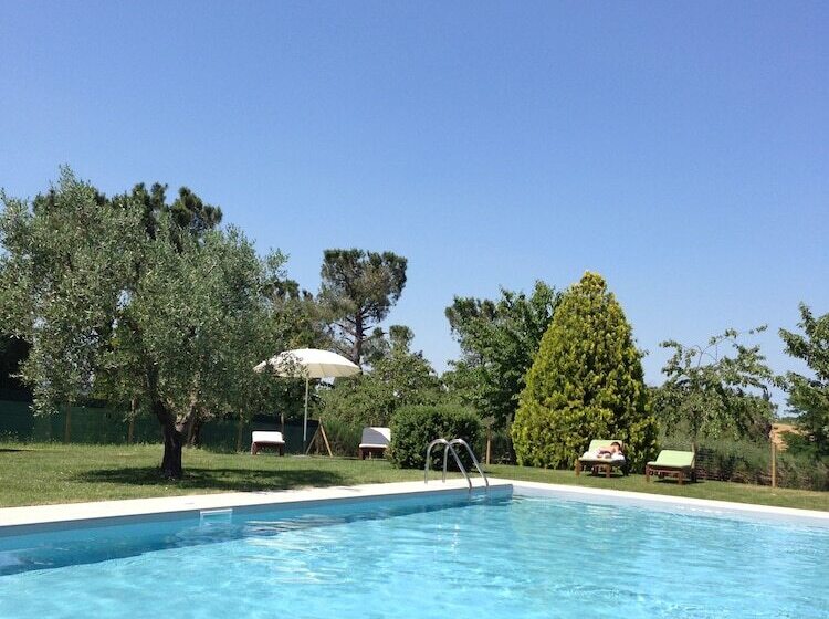 בית מלון כפרי Agriturismo Al Colle