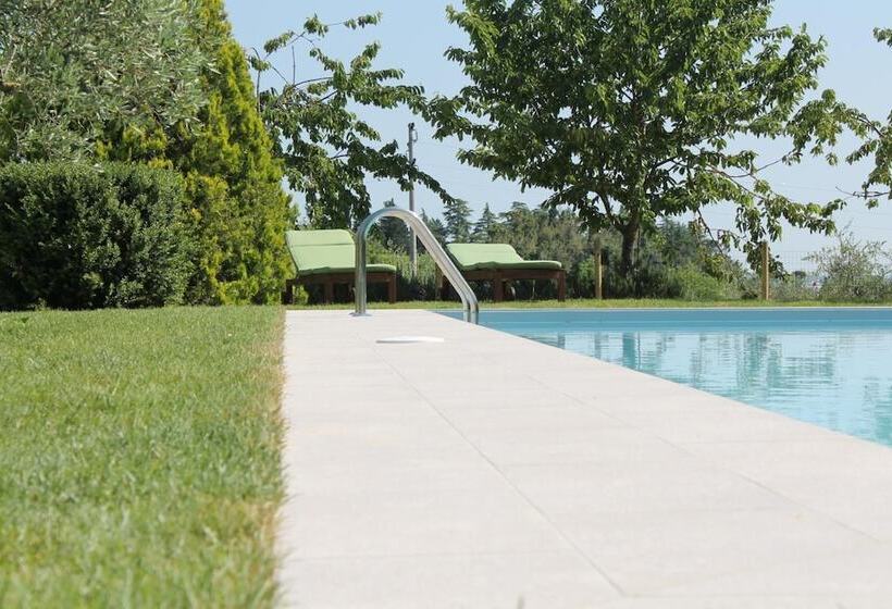 בית מלון כפרי Agriturismo Al Colle