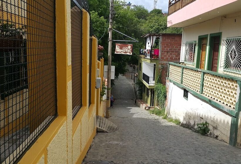 Hotelli La Casa Amarela