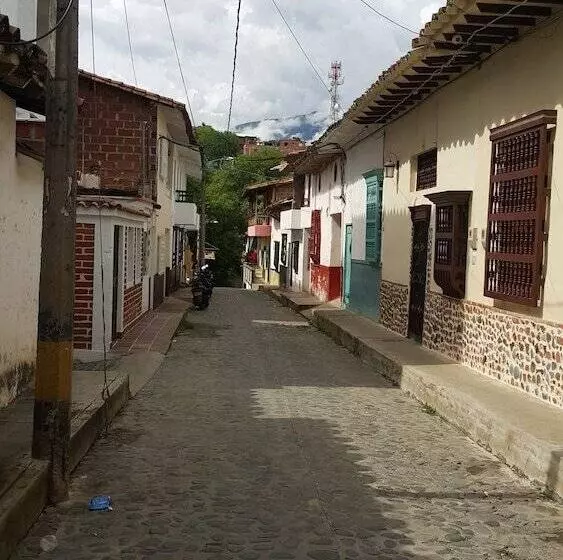ホテル La Casa Amarela