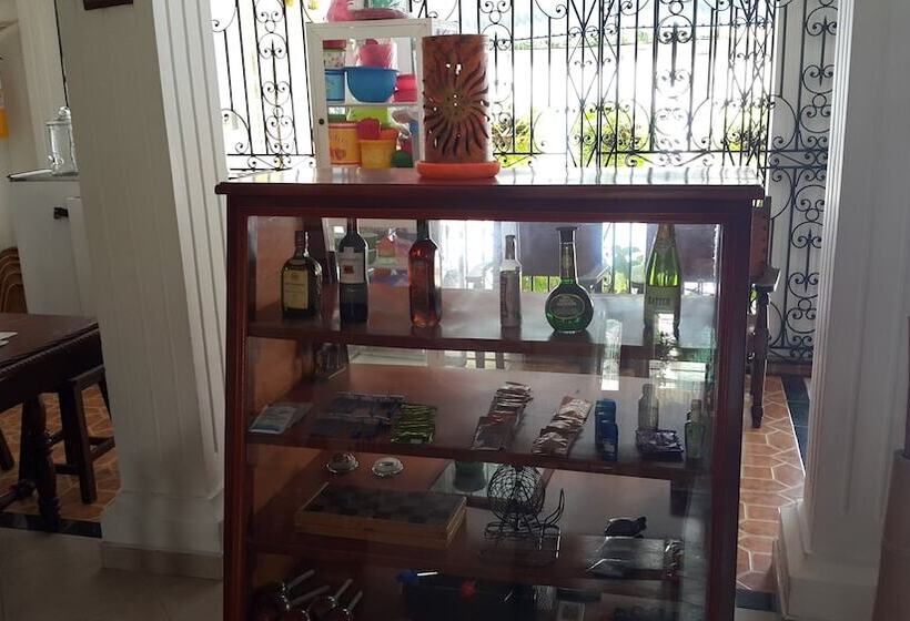 Hotelli La Casa Amarela