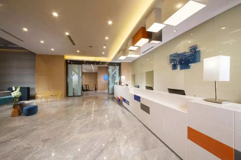 ホテル Holiday Inn Express Chengdu Dafeng