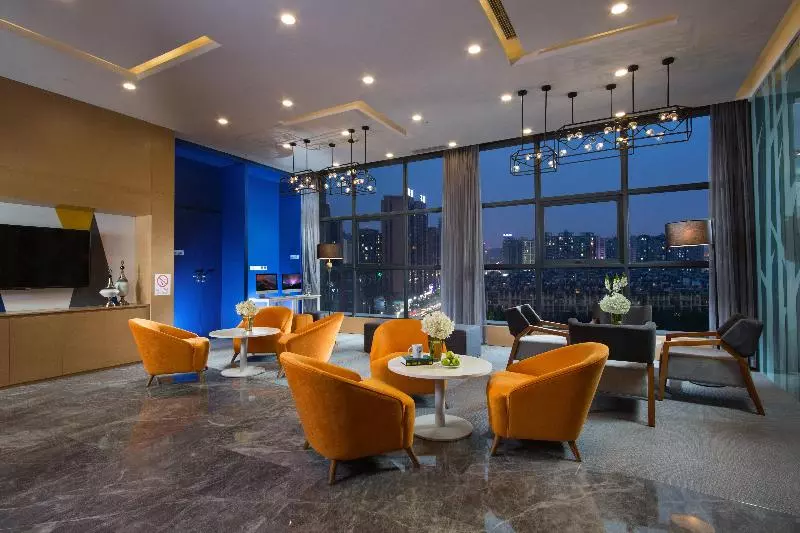 ホテル Holiday Inn Express Chengdu Dafeng