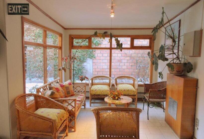 هتل Lady Florence Dixie