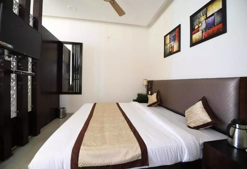 ホテル Madhav Muskan Residency