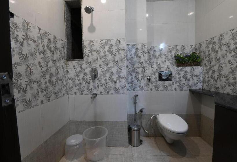 فندق Madhav Muskan Residency