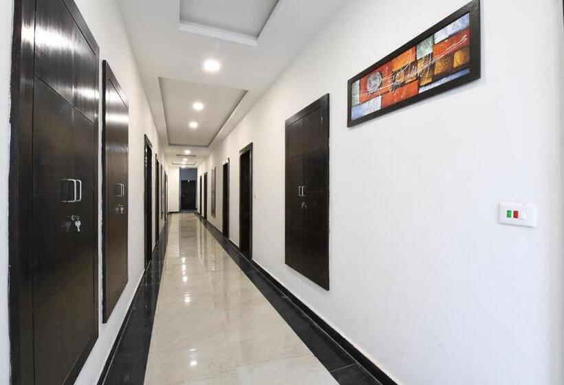 فندق Madhav Muskan Residency