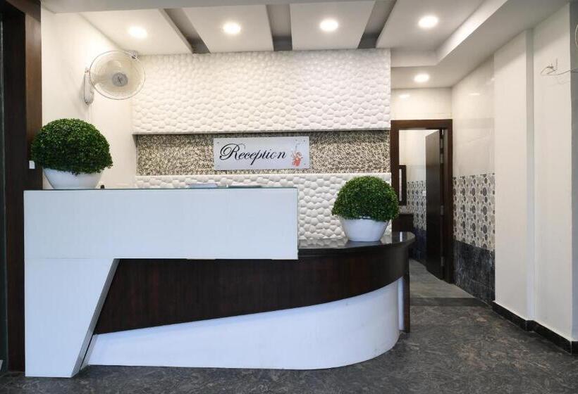 فندق Madhav Muskan Residency