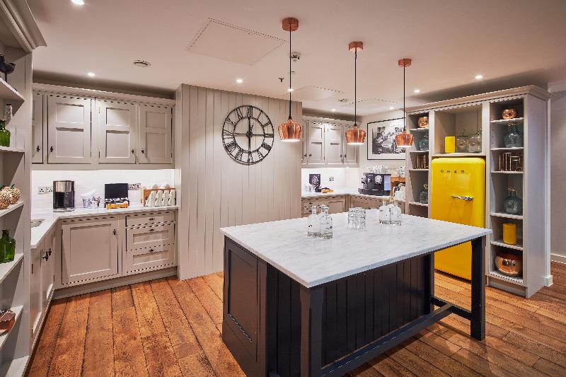 هتل Marlin Waterloo