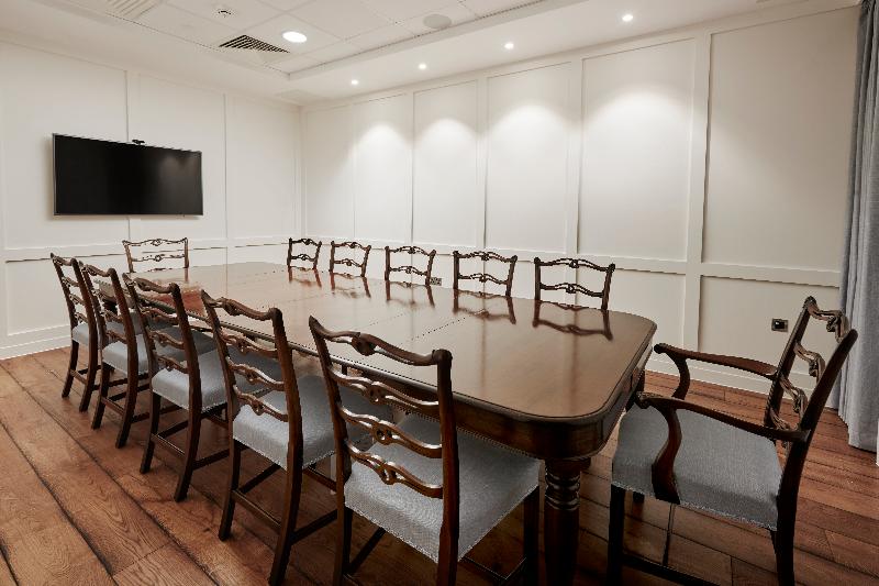 هتل Marlin Waterloo