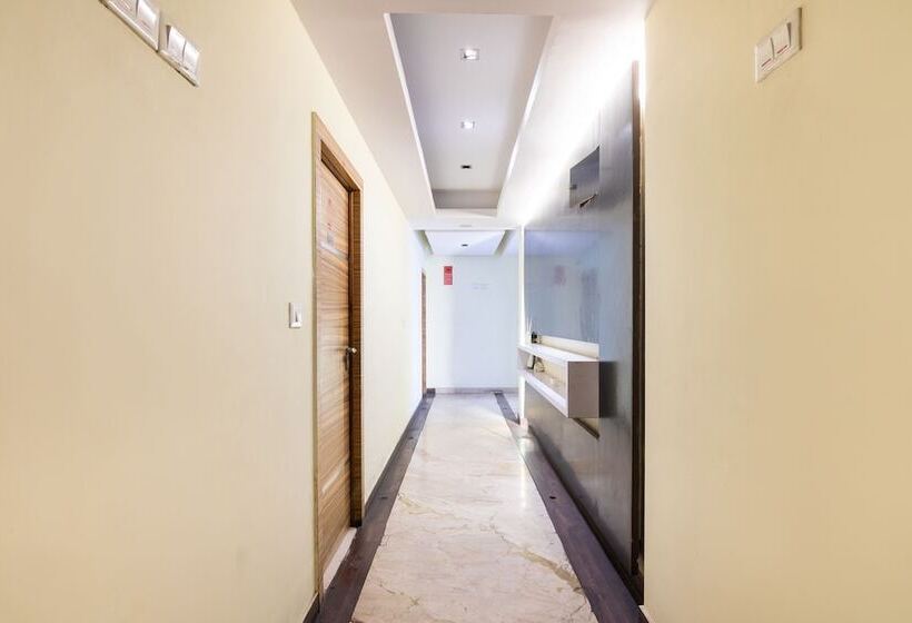 Hôtel Fabexpress The Kings 10 Laxurious