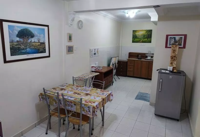 Kpw At Royal Lily Apartment