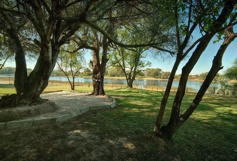 هاستل Motsebe Backpackers
