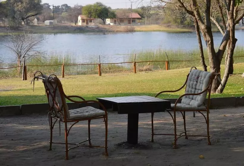 هاستل Motsebe Backpackers