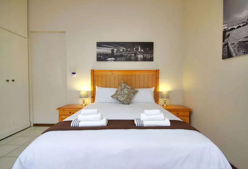 تختخواب و صبحانه Eagles Nest Guesthouse