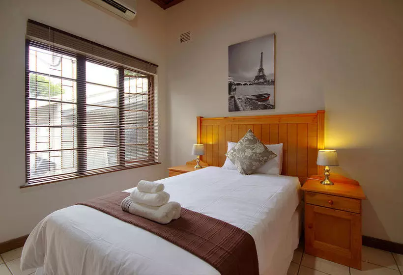 تختخواب و صبحانه Eagles Nest Guesthouse