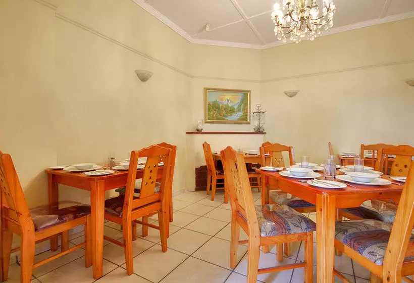 تختخواب و صبحانه Eagles Nest Guesthouse