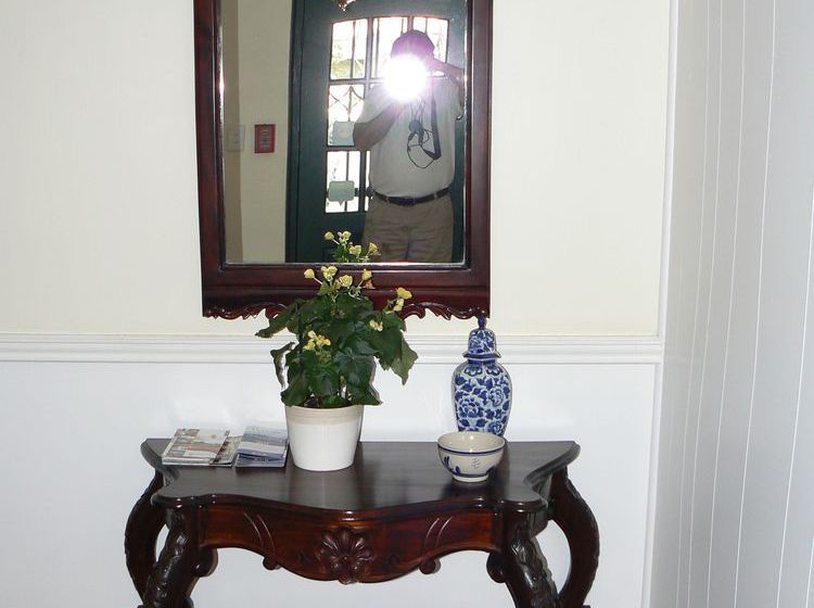 Bed & Breakfast Edward House