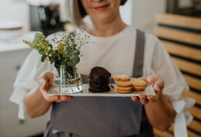 ベッドアンドブレックファースト Curù