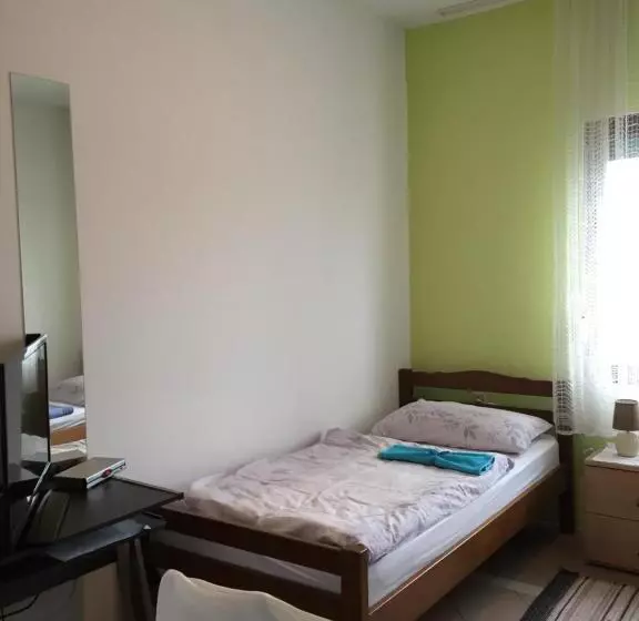 Hostel Lega House