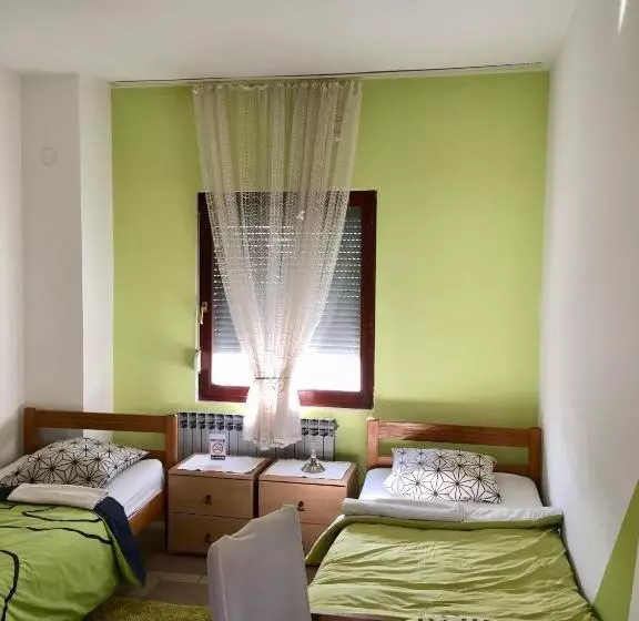 Hostel Lega House