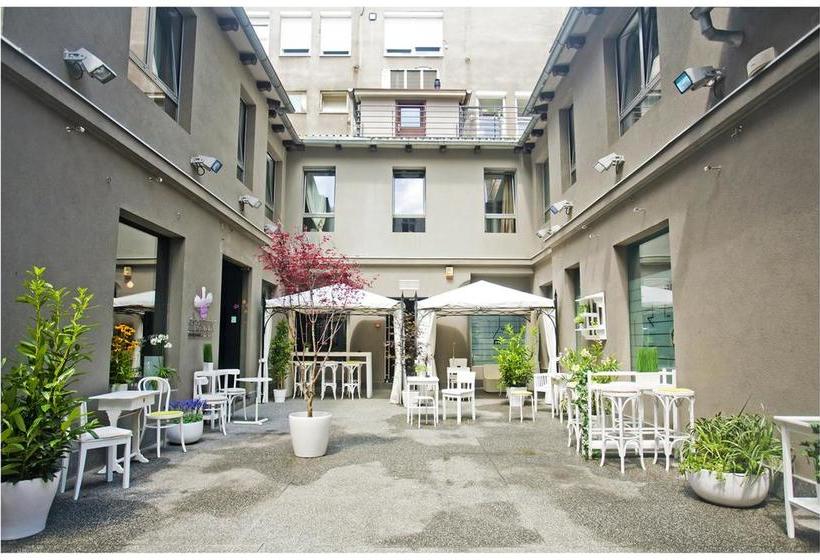 Boutique Hostel Shappy