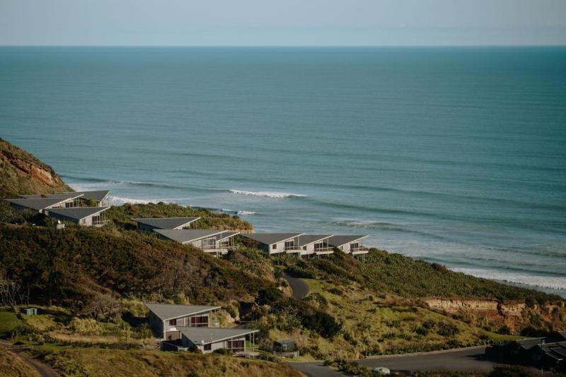 בית מלון כפרי Castaways Resort