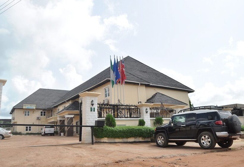 Ne Yo Hotel And Suites