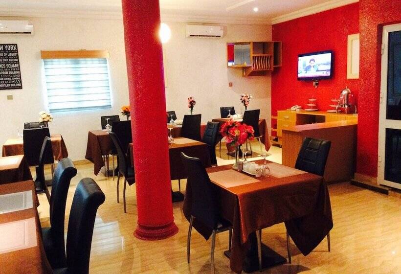 Ne Yo Hotel And Suites