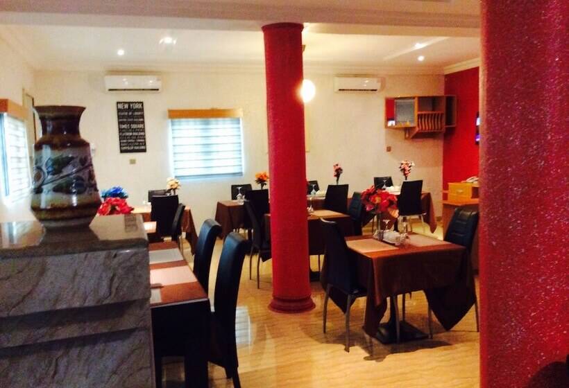 Ne Yo Hotel And Suites