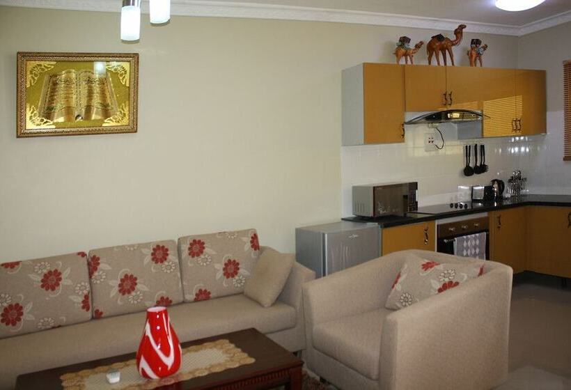 هتل Nomads Court Lodge