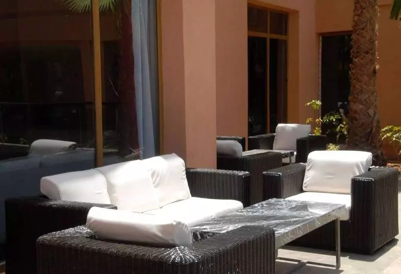 Hotelli Oasis Palm