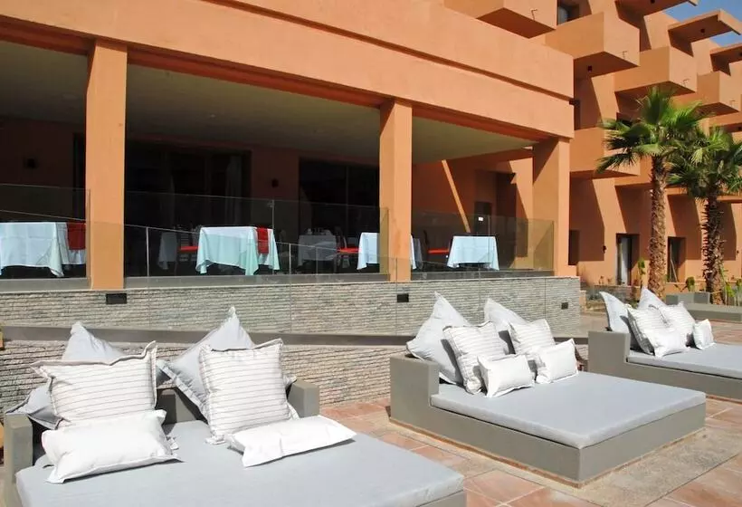 Hotelli Oasis Palm