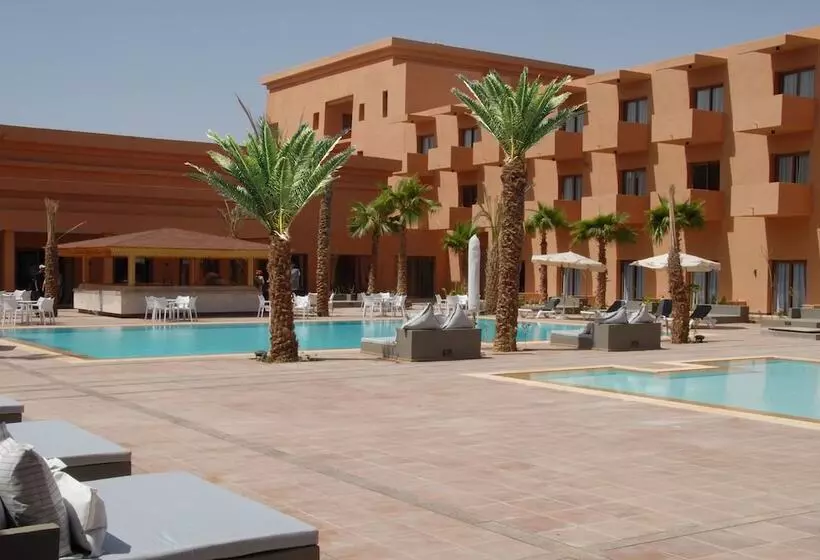 Hotelli Oasis Palm