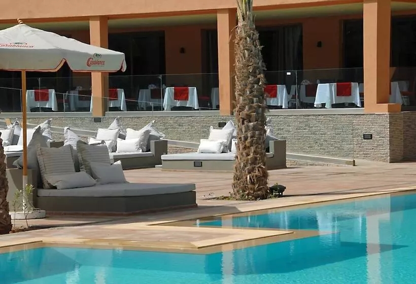 Hotelli Oasis Palm
