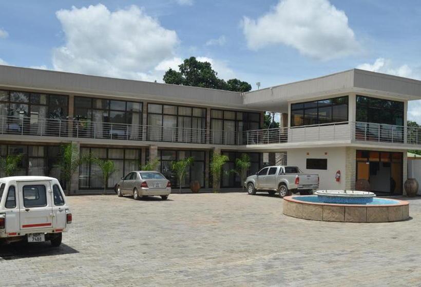 Pamo Hotel And Restaurants