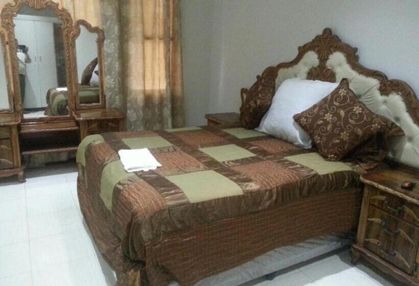 Pamo Hotel And Restaurants