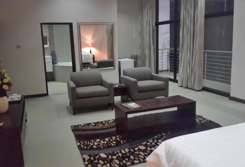 Pamo Hotel And Restaurants