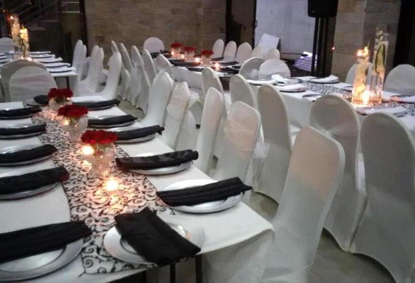 Pamo Hotel And Restaurants