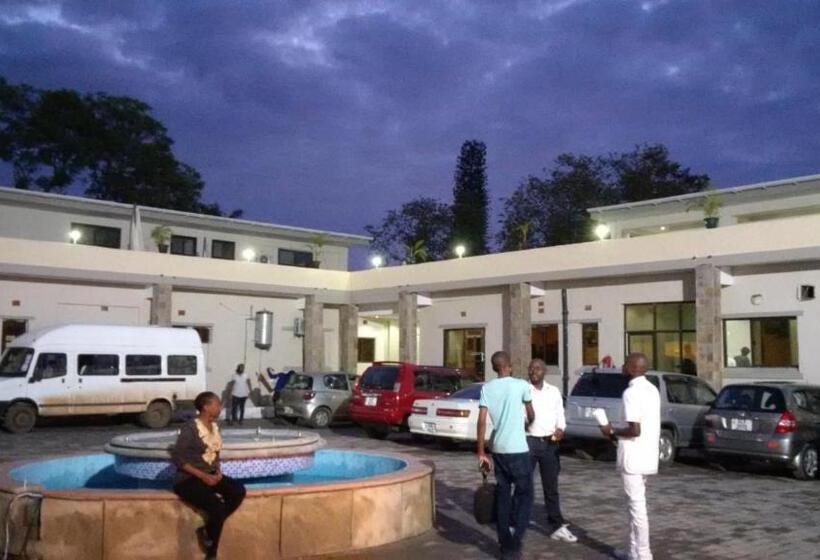 Pamo Hotel And Restaurants