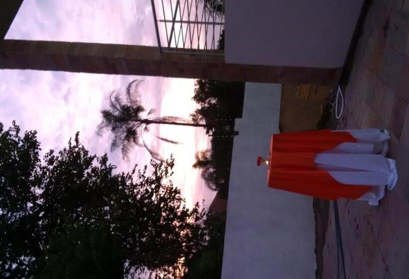 Pamo Hotel And Restaurants