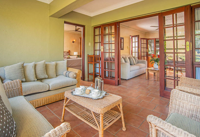 فندق Saragossa Game Reserve