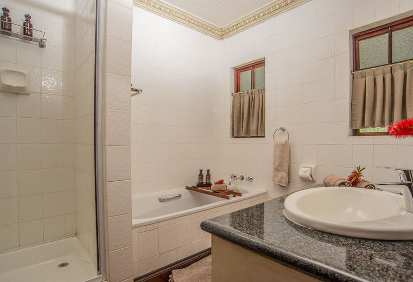 فندق Saragossa Game Reserve